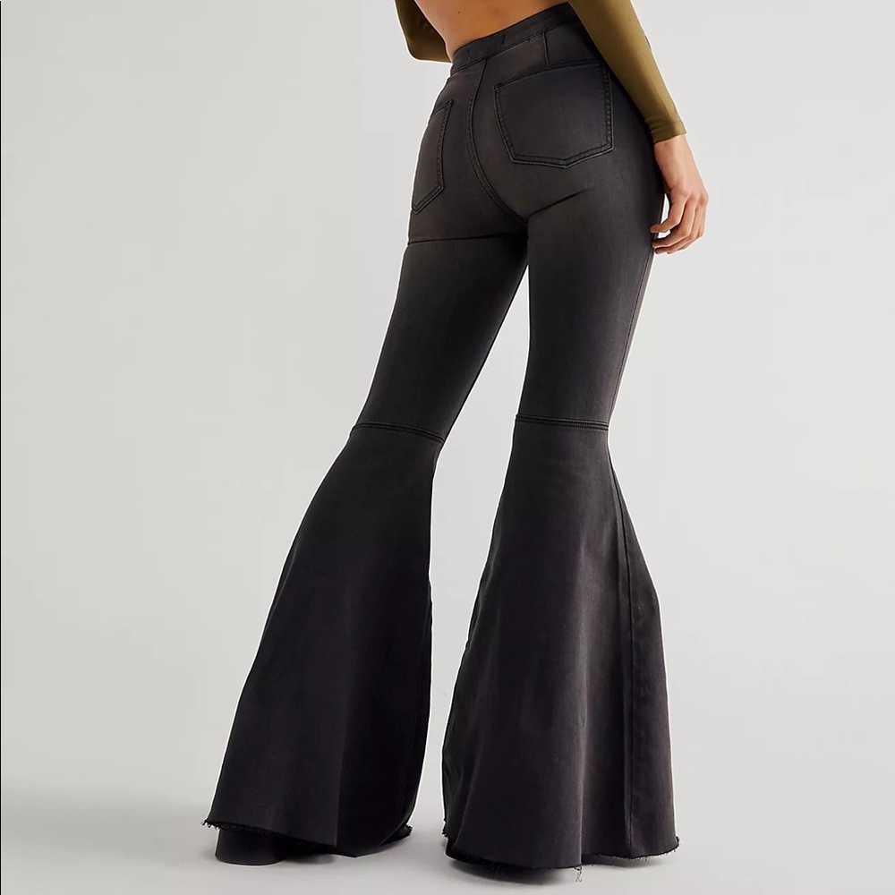 FREE PEOPLE bells - Picture 4 of 4